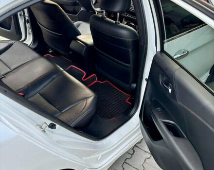 Белый Хонда Аккорд, объемом двигателя 2.4 л и пробегом 200 тыс. км за 14500 $, фото 14 на Automoto.ua