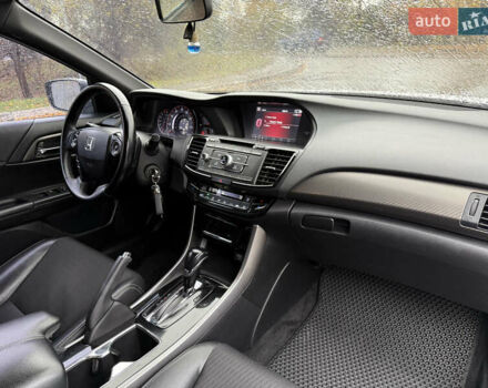 Белый Хонда Аккорд, объемом двигателя 2.36 л и пробегом 160 тыс. км за 13600 $, фото 24 на Automoto.ua