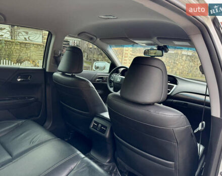 Білий Хонда Аккорд, об'ємом двигуна 2.4 л та пробігом 115 тис. км за 15800 $, фото 64 на Automoto.ua