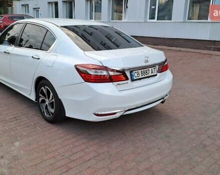 Белый Хонда Аккорд, объемом двигателя 2.4 л и пробегом 80 тыс. км за 16900 $, фото 6 на Automoto.ua