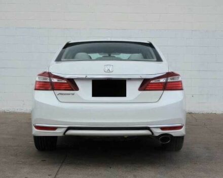 Белый Хонда Аккорд, объемом двигателя 2.4 л и пробегом 78 тыс. км за 5500 $, фото 5 на Automoto.ua