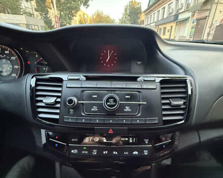 Белый Хонда Аккорд, объемом двигателя 2.4 л и пробегом 200 тыс. км за 14500 $, фото 5 на Automoto.ua