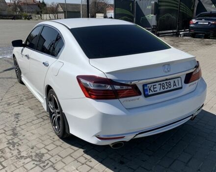 Белый Хонда Аккорд, объемом двигателя 2.4 л и пробегом 150 тыс. км за 14200 $, фото 7 на Automoto.ua