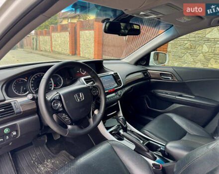 Білий Хонда Аккорд, об'ємом двигуна 2.4 л та пробігом 115 тис. км за 15800 $, фото 29 на Automoto.ua