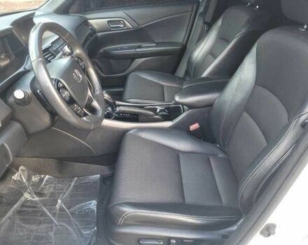 Белый Хонда Аккорд, объемом двигателя 2.4 л и пробегом 51 тыс. км за 11000 $, фото 6 на Automoto.ua