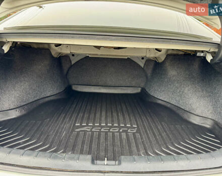 Білий Хонда Аккорд, об'ємом двигуна 2.4 л та пробігом 115 тис. км за 15800 $, фото 73 на Automoto.ua