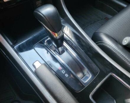 Белый Хонда Аккорд, объемом двигателя 2.4 л и пробегом 51 тыс. км за 11000 $, фото 8 на Automoto.ua