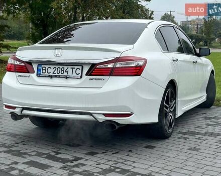 Білий Хонда Аккорд, об'ємом двигуна 2.36 л та пробігом 255 тис. км за 12500 $, фото 7 на Automoto.ua