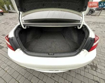 Білий Хонда Аккорд, об'ємом двигуна 2.36 л та пробігом 255 тис. км за 12100 $, фото 9 на Automoto.ua