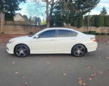 Белый Хонда Аккорд, объемом двигателя 2.4 л и пробегом 51 тыс. км за 11000 $, фото 2 на Automoto.ua