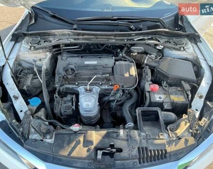 Белый Хонда Аккорд, объемом двигателя 2.36 л и пробегом 135 тыс. км за 15800 $, фото 7 на Automoto.ua