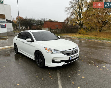 Белый Хонда Аккорд, объемом двигателя 2.36 л и пробегом 160 тыс. км за 13500 $, фото 9 на Automoto.ua