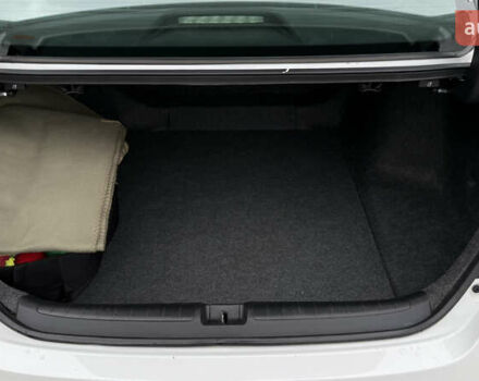 Білий Хонда Аккорд, об'ємом двигуна 1.5 л та пробігом 70 тис. км за 17700 $, фото 34 на Automoto.ua