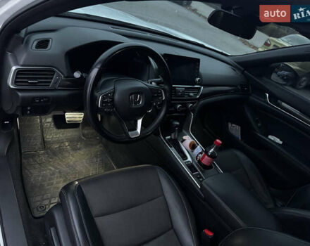 Белый Хонда Аккорд, объемом двигателя 1.5 л и пробегом 190 тыс. км за 19700 $, фото 13 на Automoto.ua