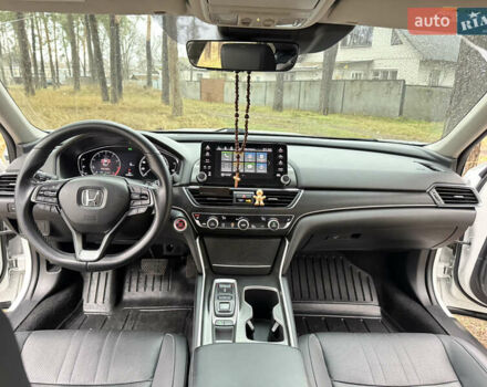 Белый Хонда Аккорд, объемом двигателя 2 л и пробегом 48 тыс. км за 19500 $, фото 4 на Automoto.ua