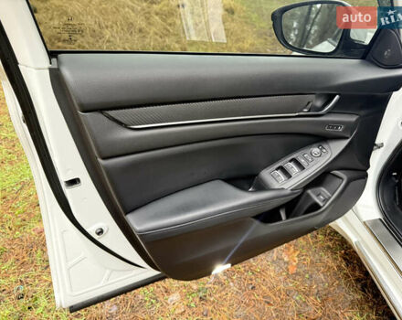 Белый Хонда Аккорд, объемом двигателя 2 л и пробегом 48 тыс. км за 19500 $, фото 32 на Automoto.ua