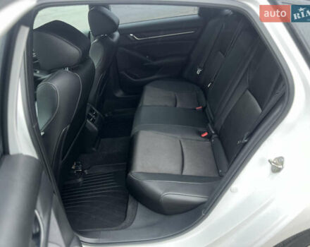 Білий Хонда Аккорд, об'ємом двигуна 2 л та пробігом 114 тис. км за 21700 $, фото 12 на Automoto.ua