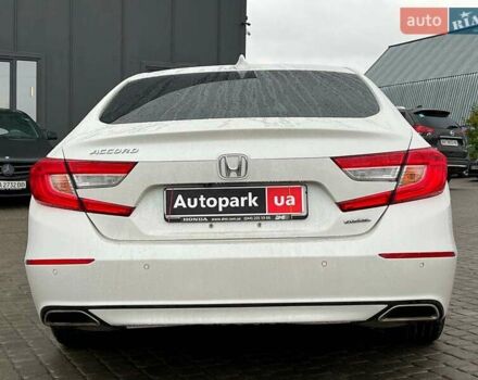 Белый Хонда Аккорд, объемом двигателя 1.5 л и пробегом 129 тыс. км за 18940 $, фото 5 на Automoto.ua