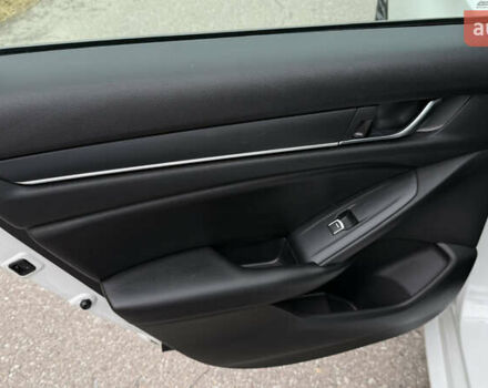 Білий Хонда Аккорд, об'ємом двигуна 1.5 л та пробігом 70 тис. км за 17700 $, фото 24 на Automoto.ua