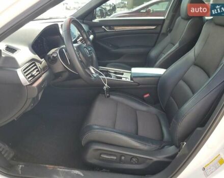 Білий Хонда Аккорд, об'ємом двигуна 1.5 л та пробігом 125 тис. км за 4500 $, фото 6 на Automoto.ua