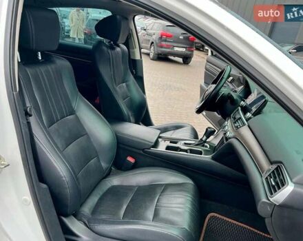 Белый Хонда Аккорд, объемом двигателя 1.5 л и пробегом 129 тыс. км за 20590 $, фото 41 на Automoto.ua