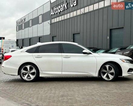 Белый Хонда Аккорд, объемом двигателя 1.5 л и пробегом 129 тыс. км за 18940 $, фото 8 на Automoto.ua