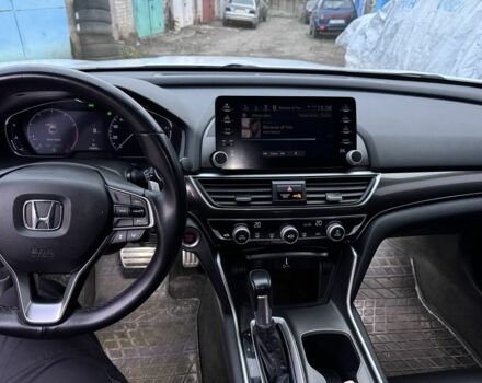 Белый Хонда Аккорд, объемом двигателя 1.5 л и пробегом 190 тыс. км за 19700 $, фото 5 на Automoto.ua