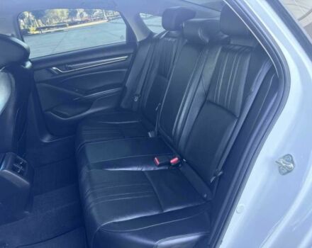 Белый Хонда Аккорд, объемом двигателя 2 л и пробегом 32 тыс. км за 15000 $, фото 9 на Automoto.ua