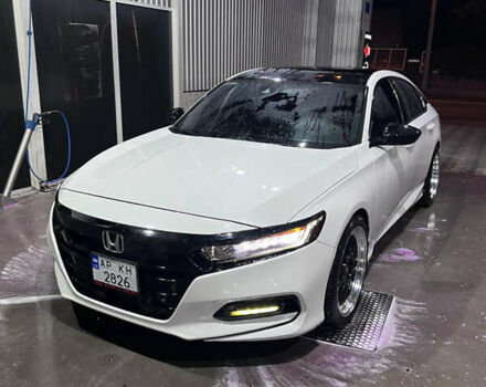 Белый Хонда Аккорд, объемом двигателя 1.5 л и пробегом 190 тыс. км за 19700 $, фото 6 на Automoto.ua