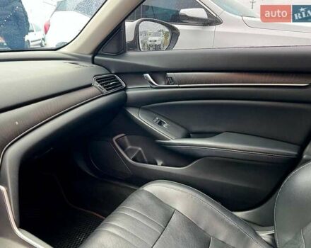 Белый Хонда Аккорд, объемом двигателя 1.5 л и пробегом 129 тыс. км за 18940 $, фото 33 на Automoto.ua