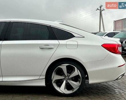 Белый Хонда Аккорд, объемом двигателя 1.5 л и пробегом 129 тыс. км за 18940 $, фото 3 на Automoto.ua