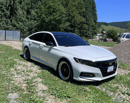 Белый Хонда Аккорд, объемом двигателя 1.5 л и пробегом 190 тыс. км за 19700 $, фото 26 на Automoto.ua