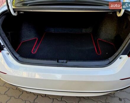 Белый Хонда Аккорд, объемом двигателя 1.5 л и пробегом 90 тыс. км за 16900 $, фото 50 на Automoto.ua