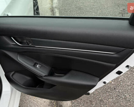 Білий Хонда Аккорд, об'ємом двигуна 1.5 л та пробігом 70 тис. км за 17700 $, фото 17 на Automoto.ua