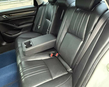 Білий Хонда Аккорд, об'ємом двигуна 2 л та пробігом 83 тис. км за 22000 $, фото 11 на Automoto.ua