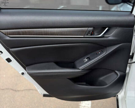 Білий Хонда Аккорд, об'ємом двигуна 2 л та пробігом 83 тис. км за 22000 $, фото 9 на Automoto.ua