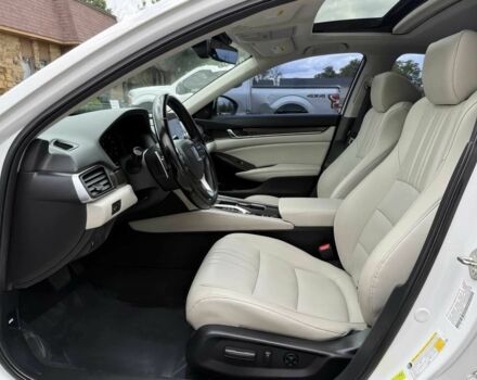 Белый Хонда Аккорд, объемом двигателя 2 л и пробегом 46 тыс. км за 10000 $, фото 10 на Automoto.ua