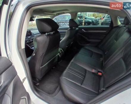 Белый Хонда Аккорд, объемом двигателя 2 л и пробегом 96 тыс. км за 21900 $, фото 2 на Automoto.ua