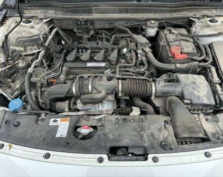 Белый Хонда Аккорд, объемом двигателя 1.5 л и пробегом 87 тыс. км за 17399 $, фото 6 на Automoto.ua