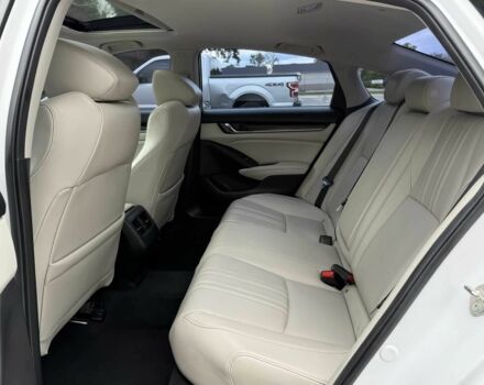 Белый Хонда Аккорд, объемом двигателя 2 л и пробегом 46 тыс. км за 10000 $, фото 15 на Automoto.ua