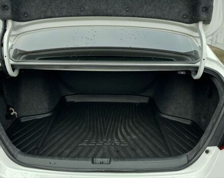 Белый Хонда Аккорд, объемом двигателя 1.5 л и пробегом 87 тыс. км за 17399 $, фото 7 на Automoto.ua