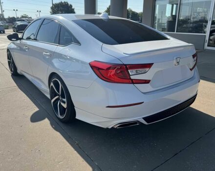 Белый Хонда Аккорд, объемом двигателя 2 л и пробегом 37 тыс. км за 6000 $, фото 5 на Automoto.ua