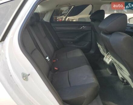 Белый Хонда Аккорд, объемом двигателя 1.5 л и пробегом 19 тыс. км за 3000 $, фото 9 на Automoto.ua