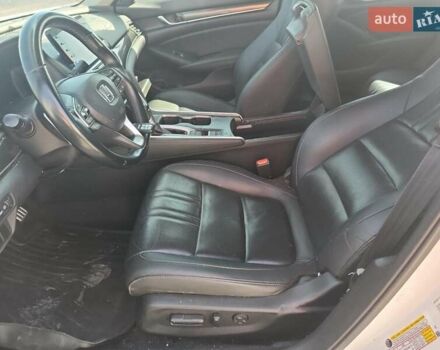 Белый Хонда Аккорд, объемом двигателя 1.5 л и пробегом 100 тыс. км за 6400 $, фото 6 на Automoto.ua