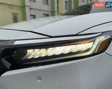 Білий Хонда Аккорд, об'ємом двигуна 1.99 л та пробігом 40 тис. км за 28800 $, фото 7 на Automoto.ua