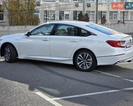 Белый Хонда Аккорд, объемом двигателя 2 л и пробегом 48 тыс. км за 26600 $, фото 2 на Automoto.ua