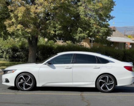 Белый Хонда Аккорд, объемом двигателя 1.5 л и пробегом 29 тыс. км за 7500 $, фото 3 на Automoto.ua