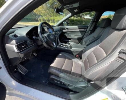 Белый Хонда Аккорд, объемом двигателя 1.5 л и пробегом 29 тыс. км за 7500 $, фото 7 на Automoto.ua