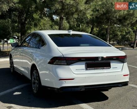 Білий Хонда Аккорд, об'ємом двигуна 2 л та пробігом 102 тис. км за 28500 $, фото 4 на Automoto.ua