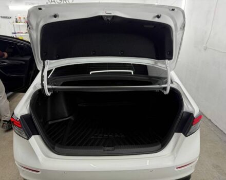 Белый Хонда Аккорд, объемом двигателя 2 л и пробегом 16 тыс. км за 28447 $, фото 7 на Automoto.ua